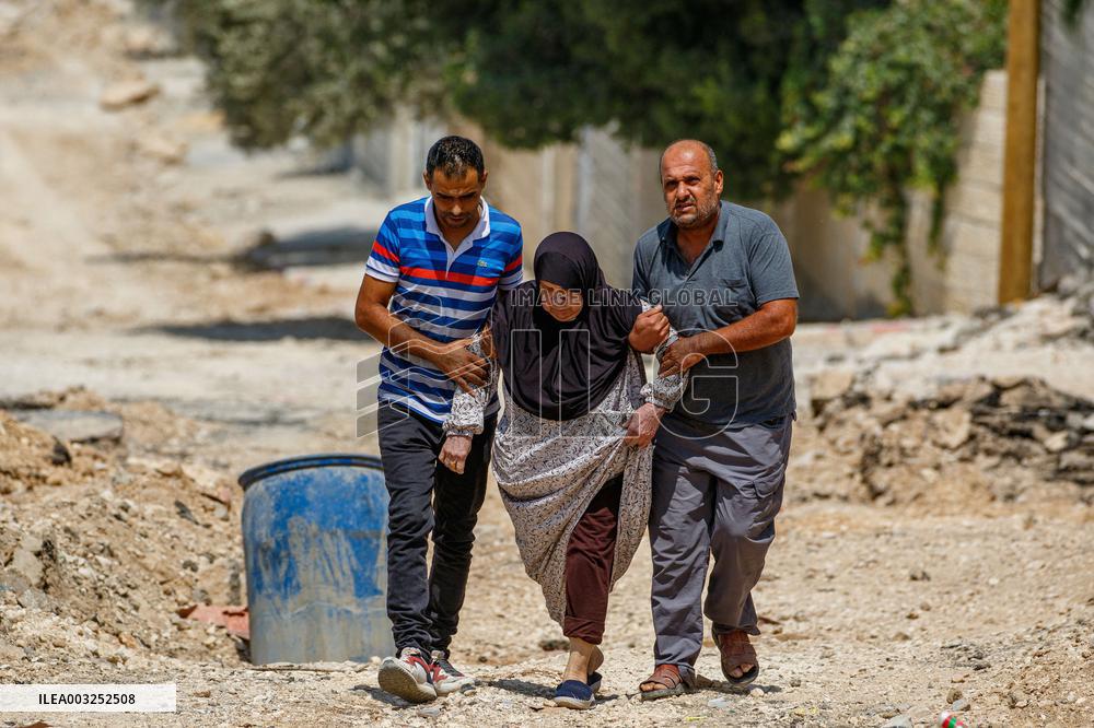 Palestinian Girl Reported Killed As Israeli Operation Continues - West Bank