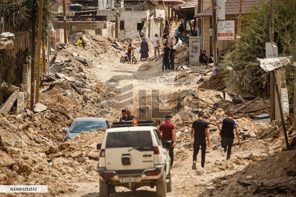 Palestinian Girl Reported Killed As Israeli Operation Continues - West Bank