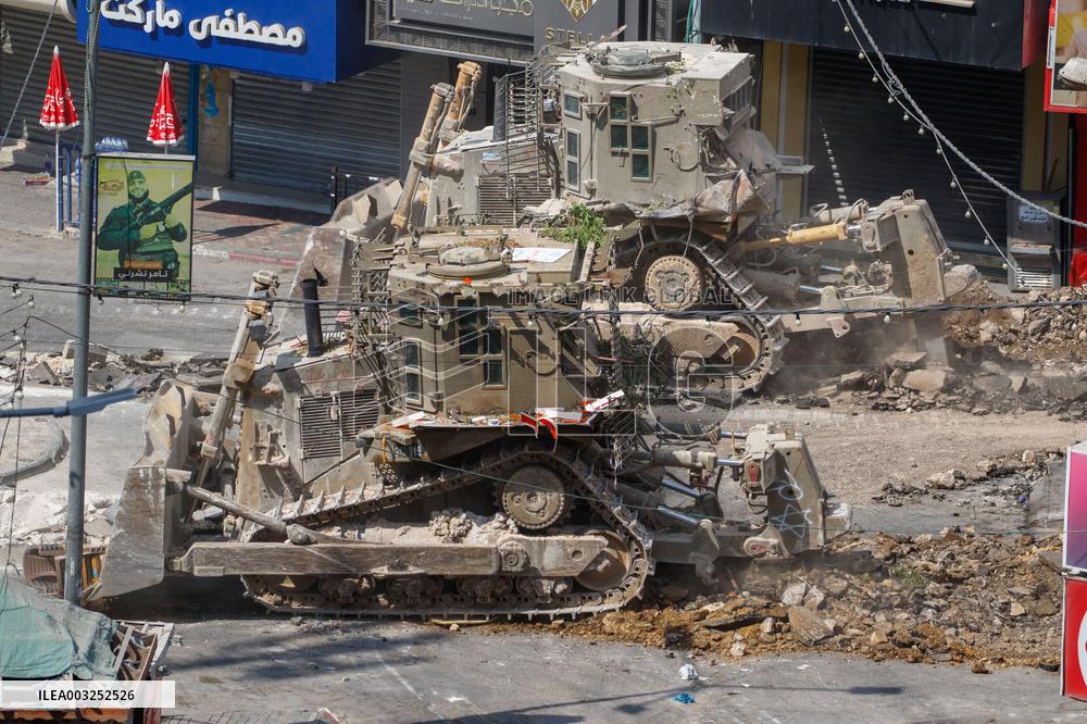 Palestinian Girl Reported Killed As Israeli Operation Continues - West Bank