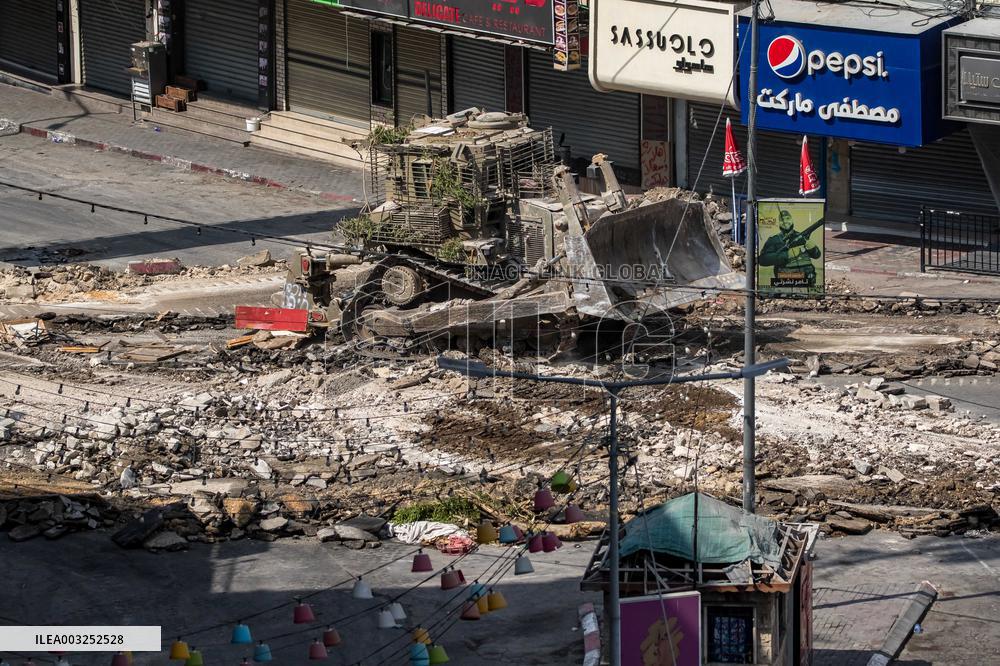 Palestinian Girl Reported Killed As Israeli Operation Continues - West Bank