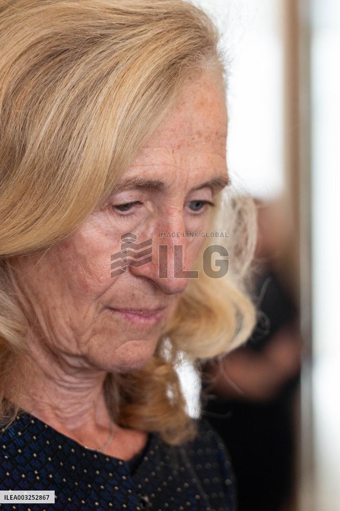 Nicole Belloubet Launches The Digital Break In Colleges - Massy