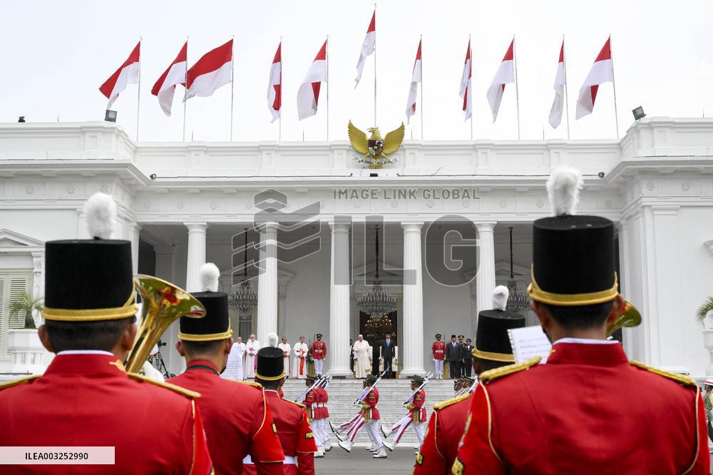 Pope Francis Meets With President Joko Widodo - Jakarta