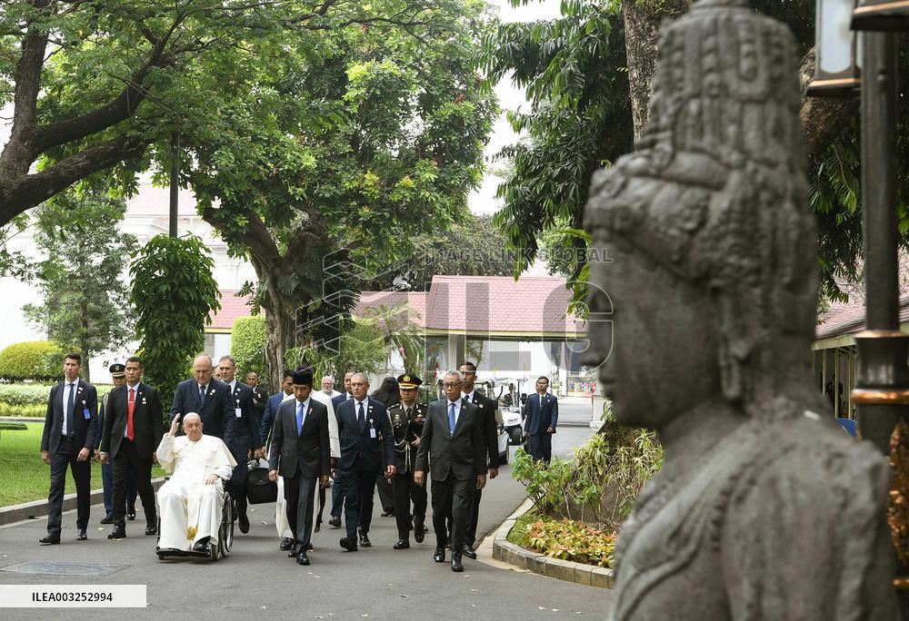 Pope Francis Meets With President Joko Widodo - Jakarta
