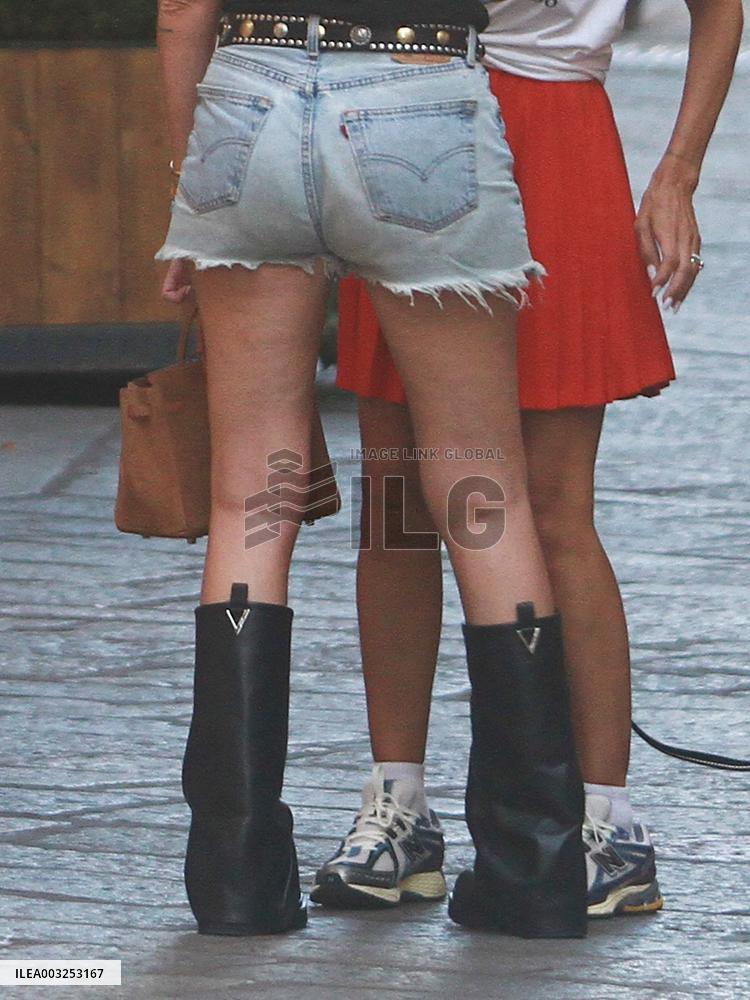 Chiara Ferragni Out - Milan