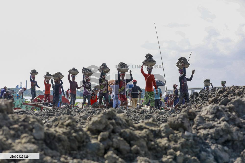 Workers Unload Earth From Meghna River - Dhaka