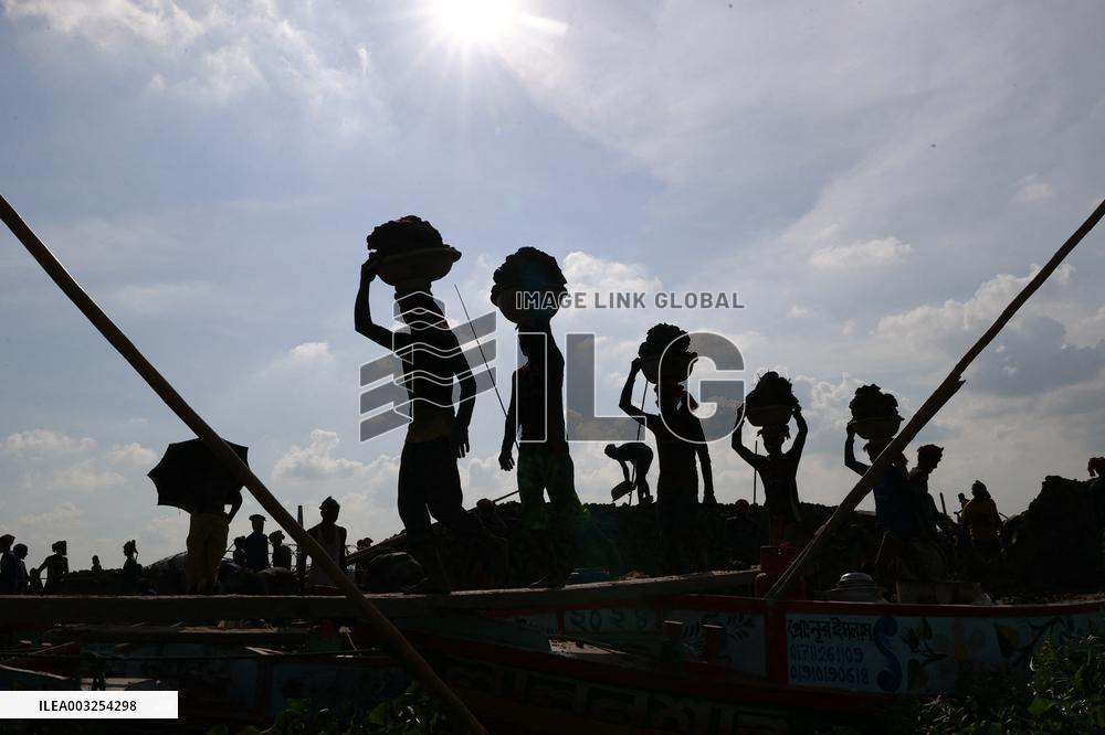Workers Unload Earth From Meghna River - Dhaka