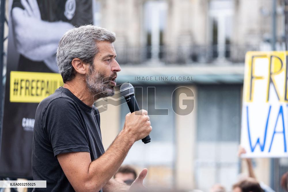 Demonstration In Support Of Paul Watson - Paris