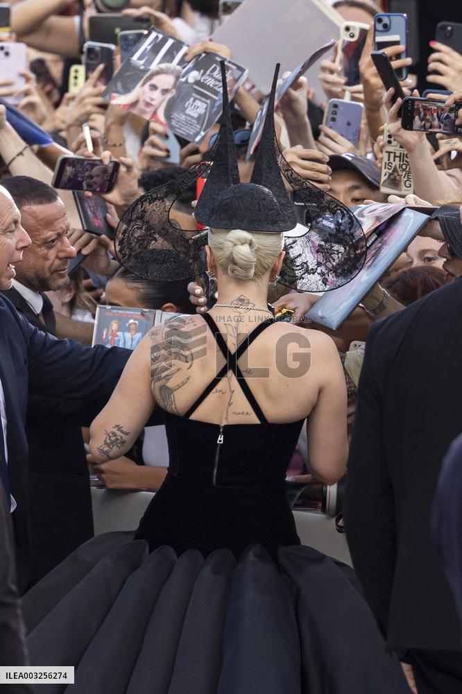 81st Mostra - Lady Gaga And Fiance Walk The Red Carpet