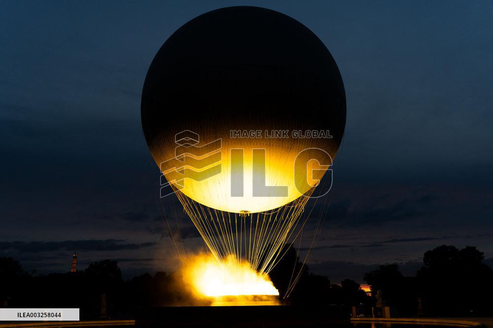 Flight Of The Olympic And Paralympic Cauldron - Paris