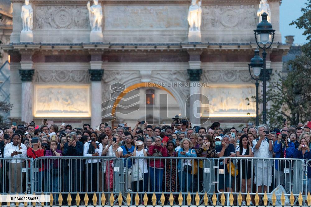 Flight Of The Olympic And Paralympic Cauldron - Paris