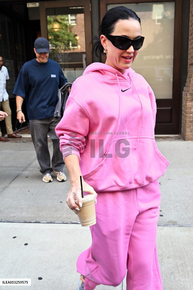 Katy Perry And Orlando Bloom Out - NYC