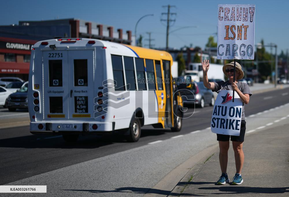 HandyDART Drivers Begin Work Stoppage - Vancouver