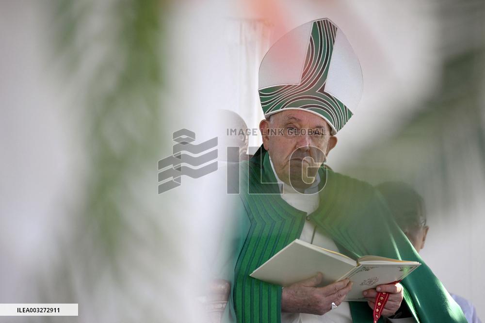 Pope Francis Leads A Mass in Port Moresby - Papua New Guinea