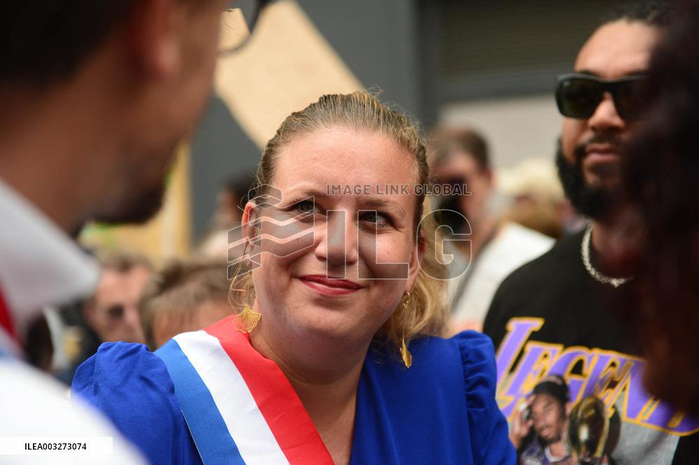 Rally Against The President's Forceful Blow - Paris