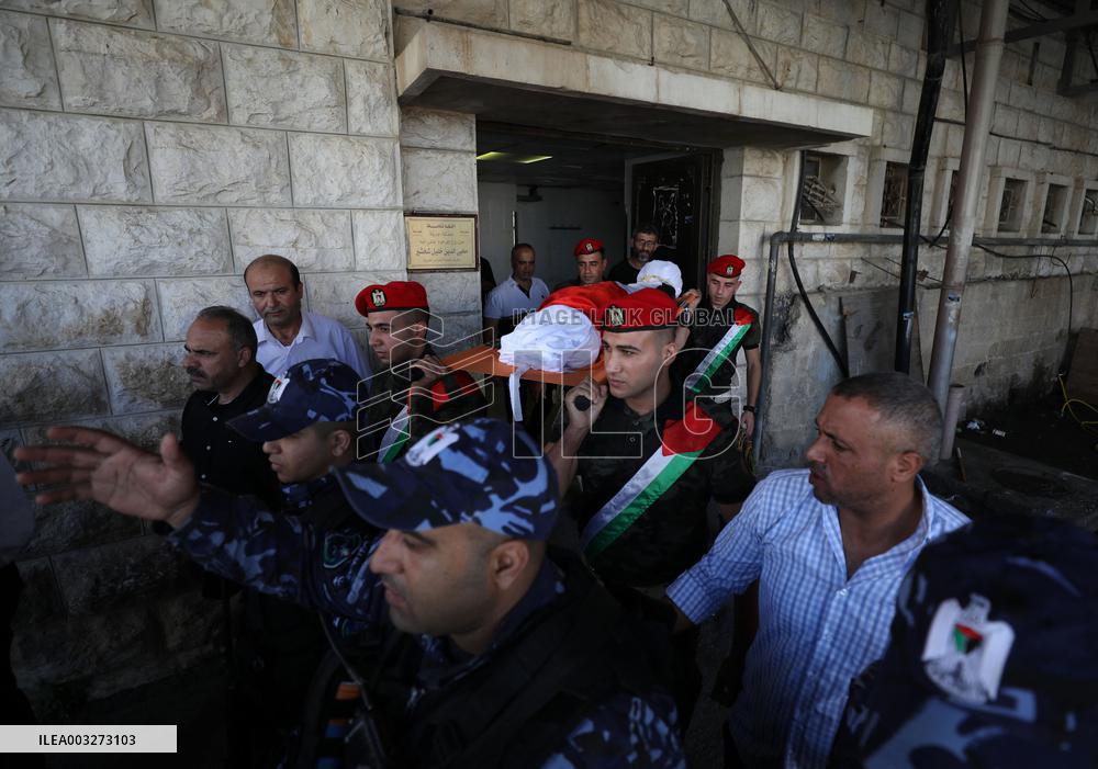 Israeli Forces Kill 13-Year-Old Girl - Nablus