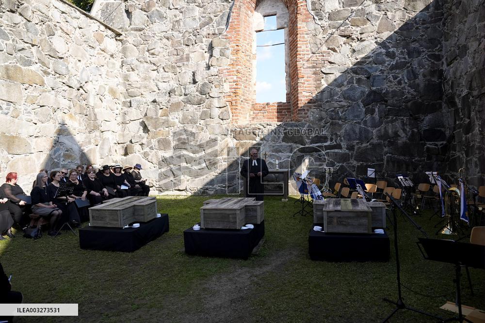 Finnish skulls are reburied