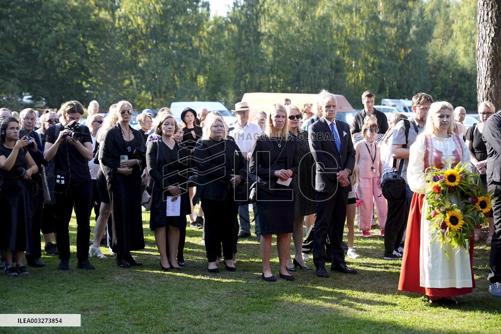 Finnish skulls are reburied