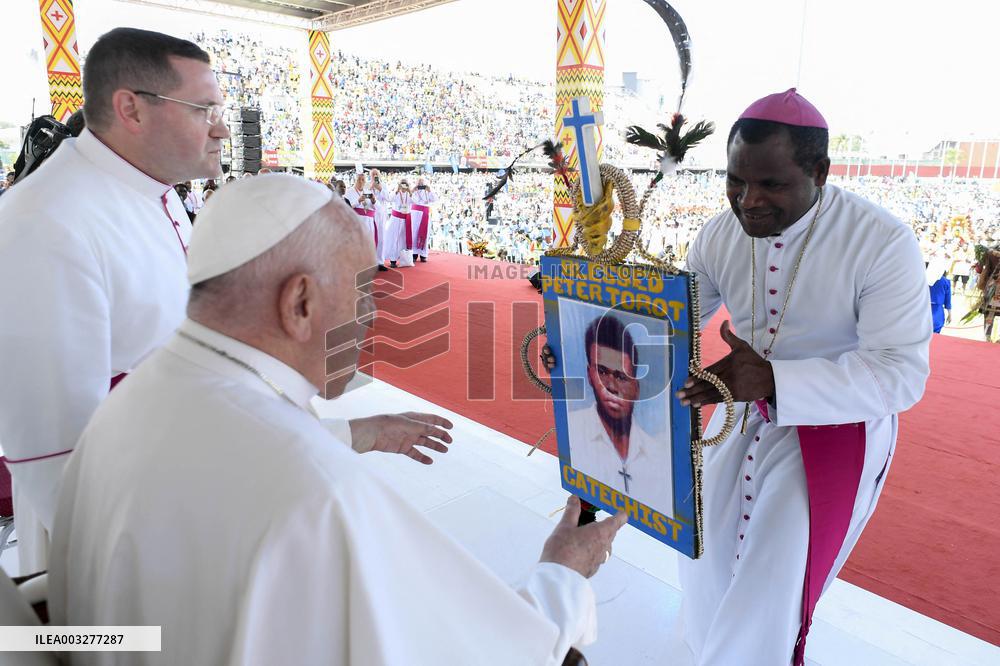 Pope Francis Meets Young People - Papua New Guinea