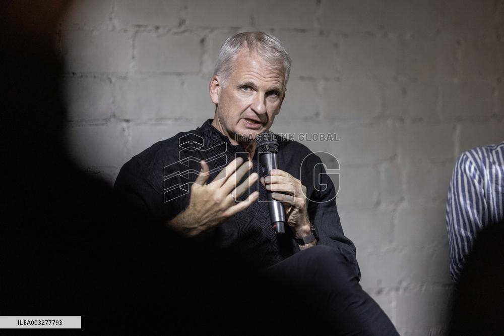 Timothy Snyder Meets With Intellectuals - Kharkiv