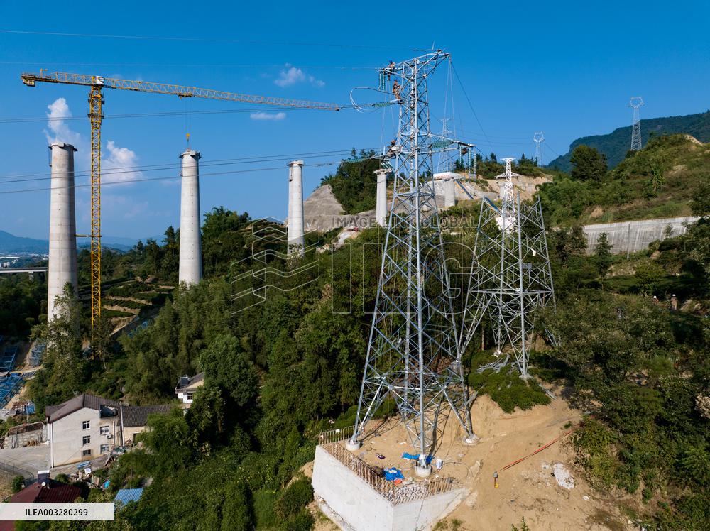 The Three Gorges Hub Port Shuigang Railway Construction