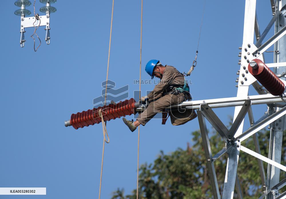 The Three Gorges Hub Port Shuigang Railway Construction