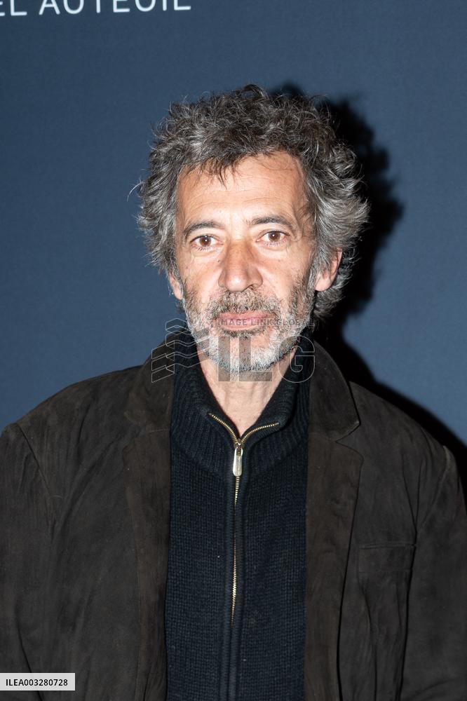 Le Fil Premiere - Paris