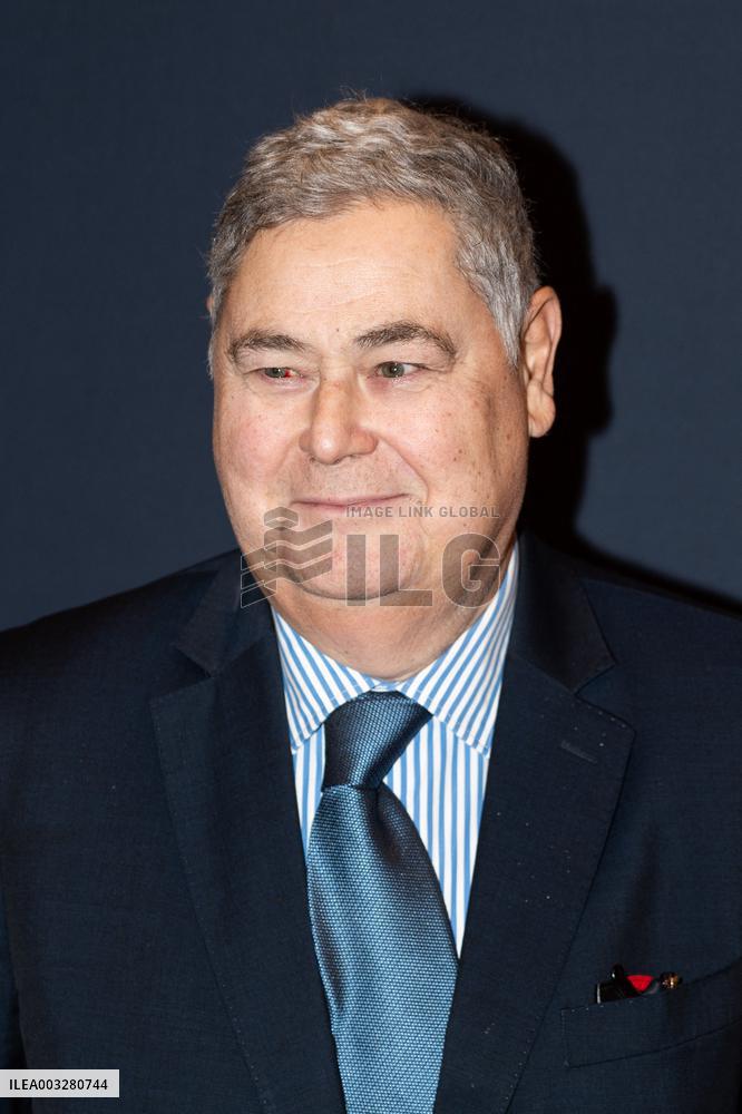 Le Fil Premiere - Paris