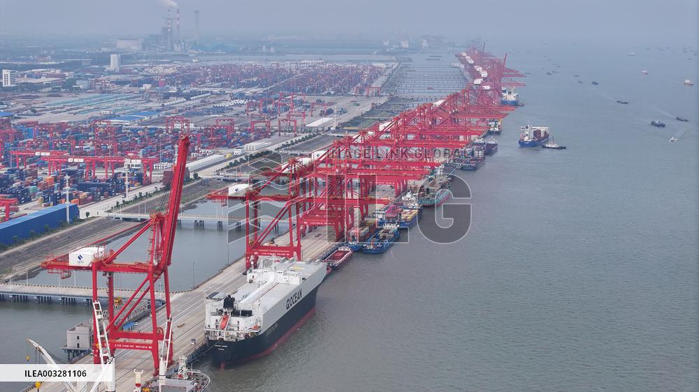China's Trade in Goods Imports And Exports Total Value Growth