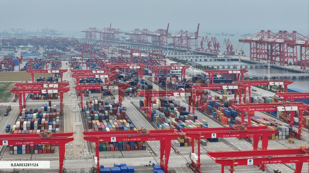 China's Trade in Goods Imports And Exports Total Value Growth