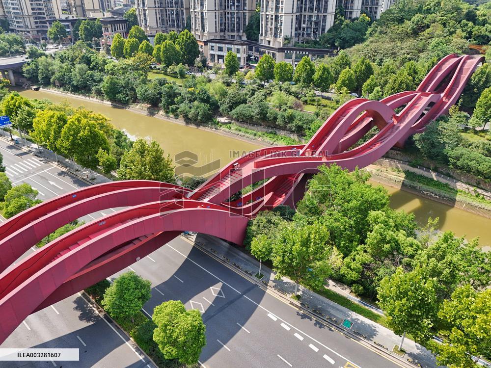 The Sexiest Bridge Shaped Like Chinese Knotting in Changsha