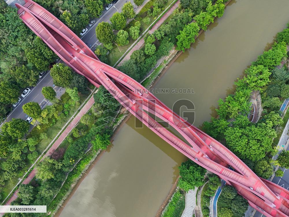 The Sexiest Bridge Shaped Like Chinese Knotting in Changsha