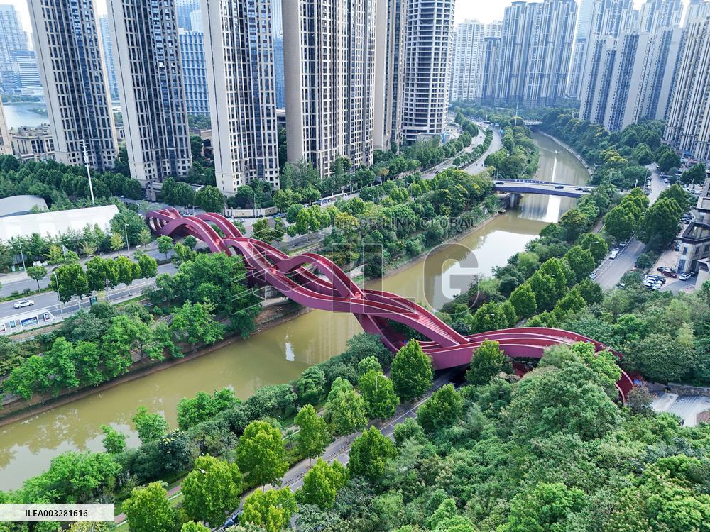 The Sexiest Bridge Shaped Like Chinese Knotting in Changsha