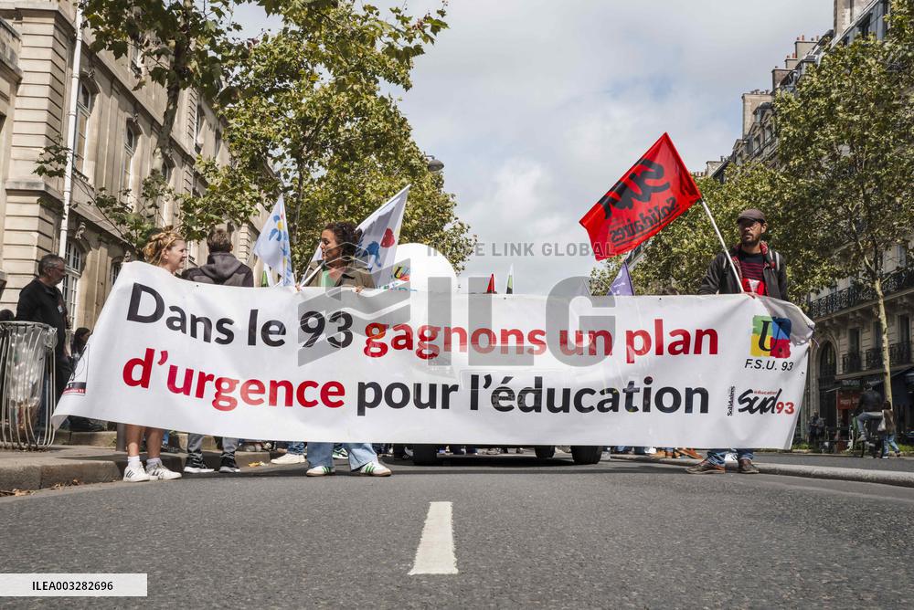 Demonstration Agains The Clash Of Knowledge - Paris