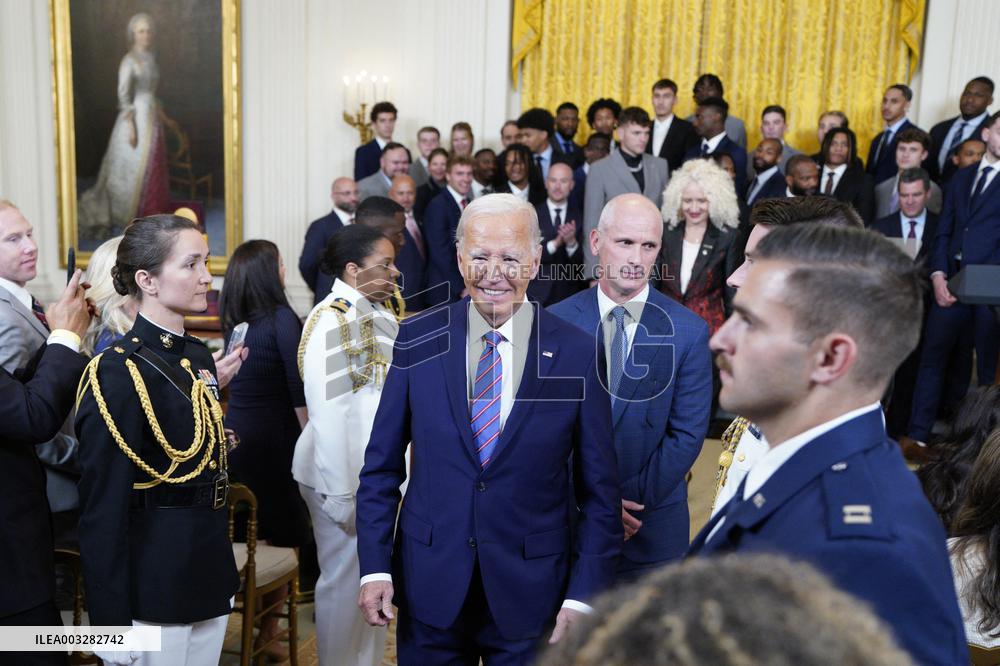 Joe Biden welcomes the Huskies Basketball Team - Washington