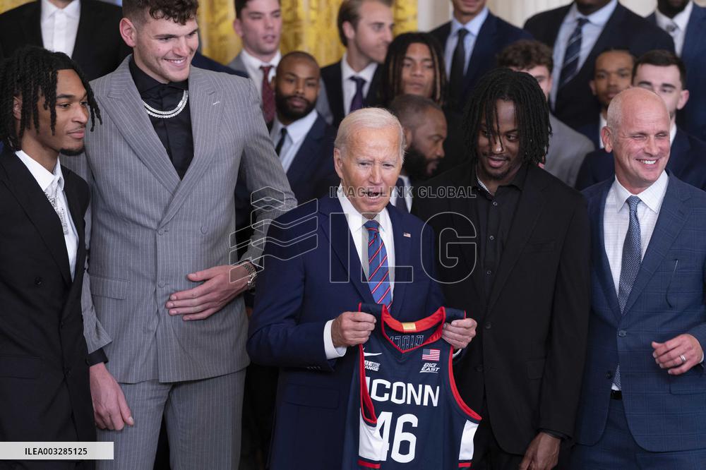 Biden Welcomes The University Of Connecticut Huskies Men - Washington