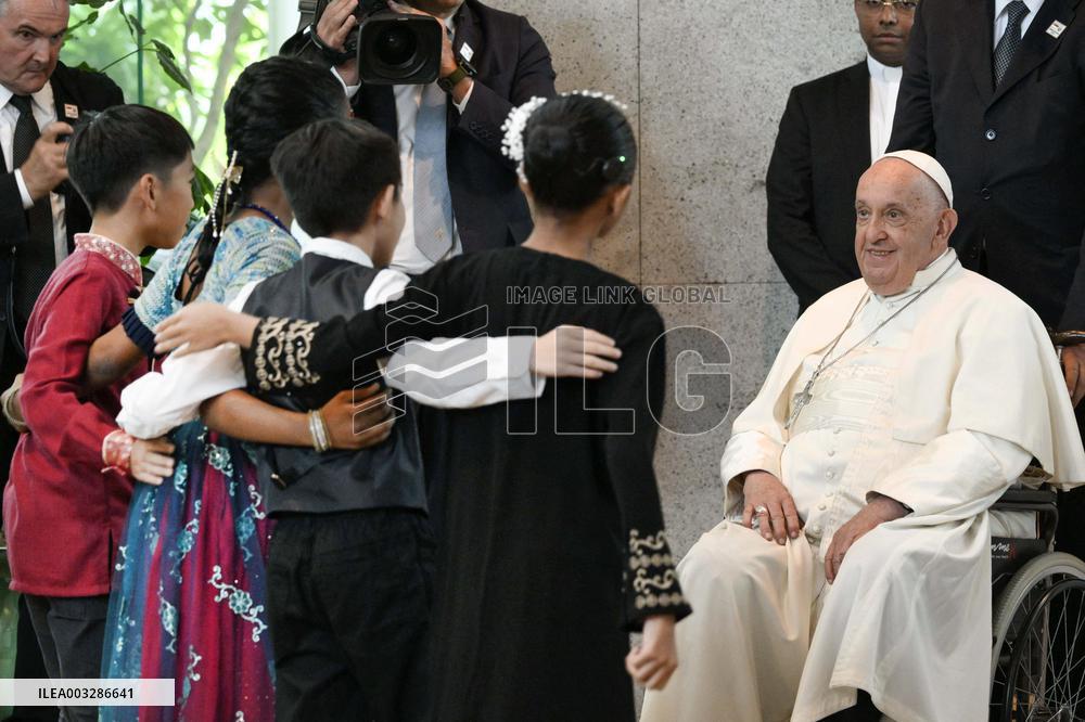 Pope Francis Arrives in Singapore