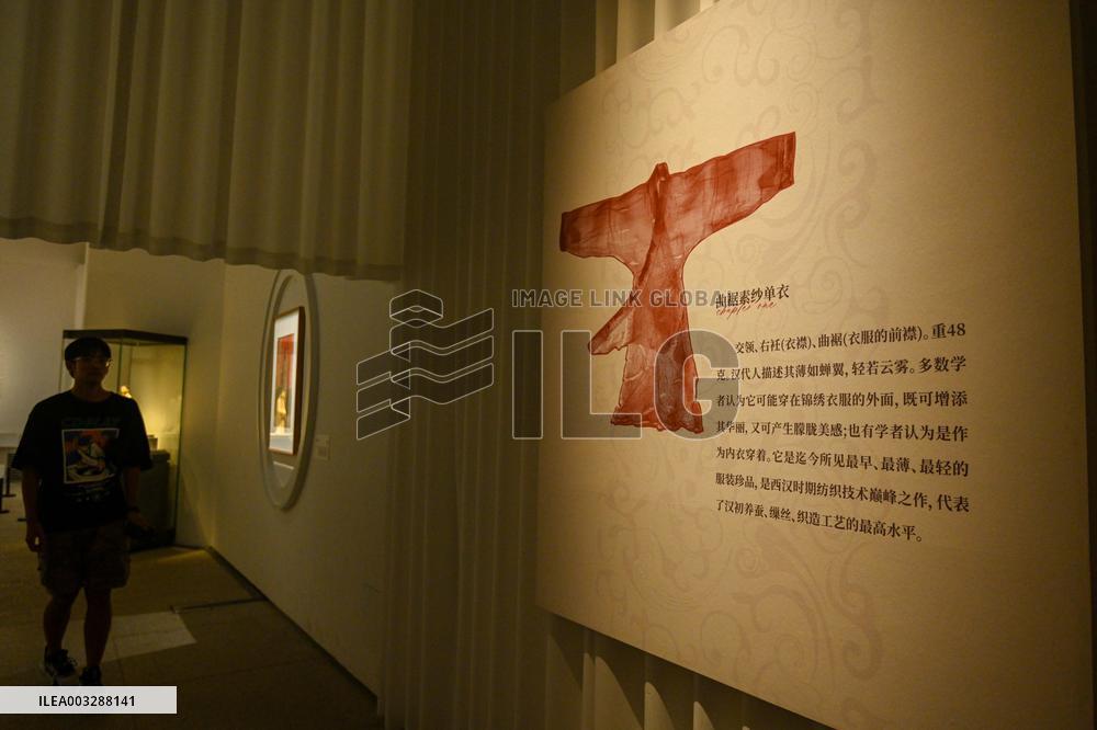 The World's Thinnest and Lightest Clothing Displayed For The First Time