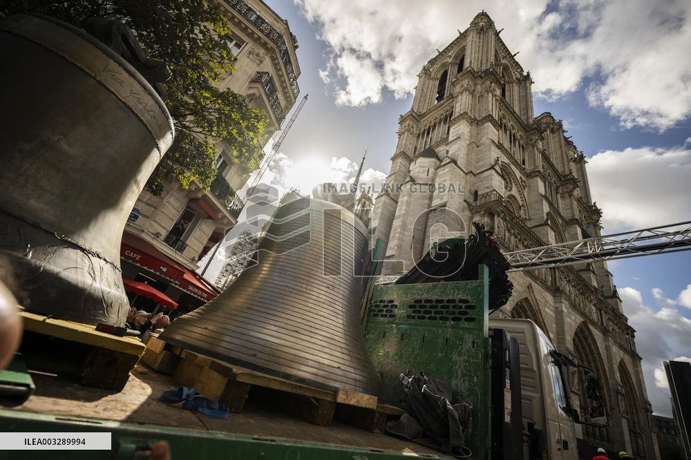 Eight Bells Return To Belfry Of Notre Dame - Paris