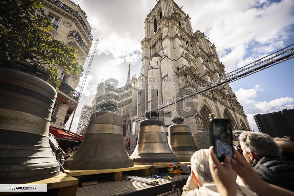 Eight Bells Return To Belfry Of Notre Dame - Paris