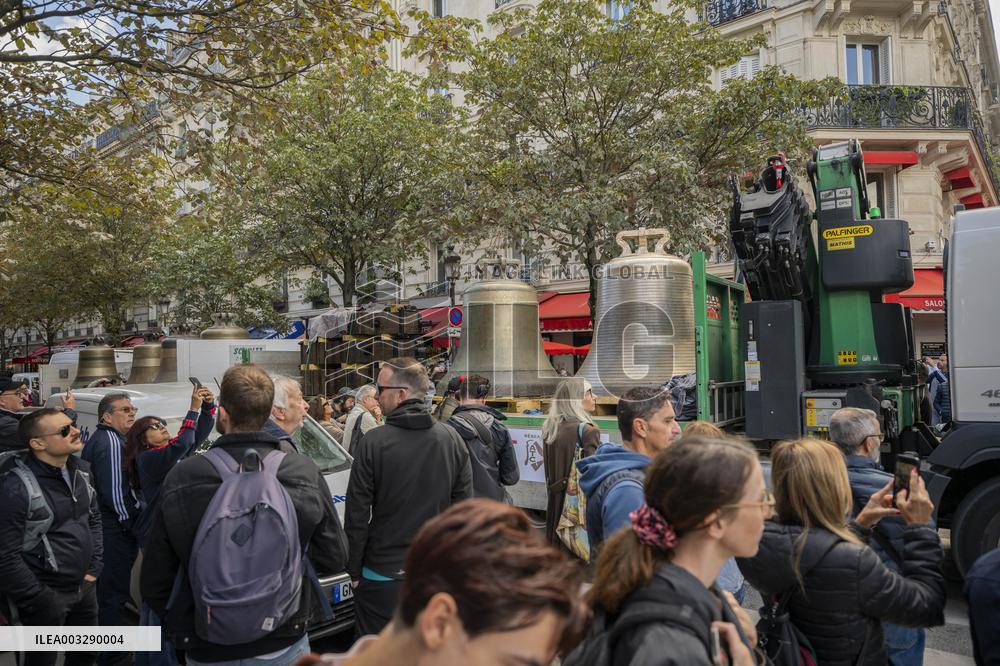 Eight Bells Return To Belfry Of Notre Dame - Paris