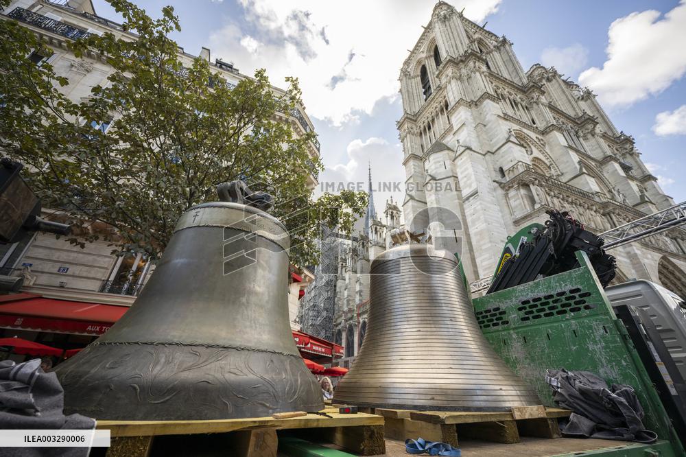 Eight Bells Return To Belfry Of Notre Dame - Paris