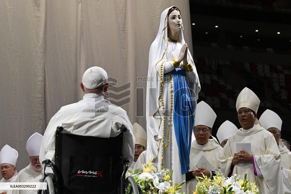 Pope Francis Leads A Mass - Singapore