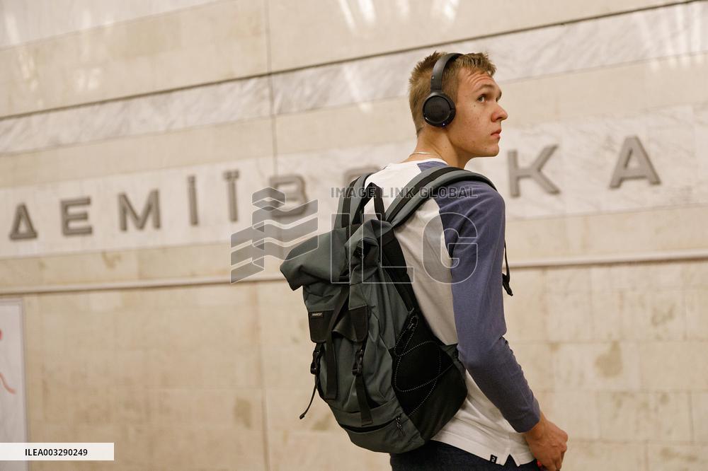 Traffic resumes between Demiivska and Lybidska metro stations in Kyiv