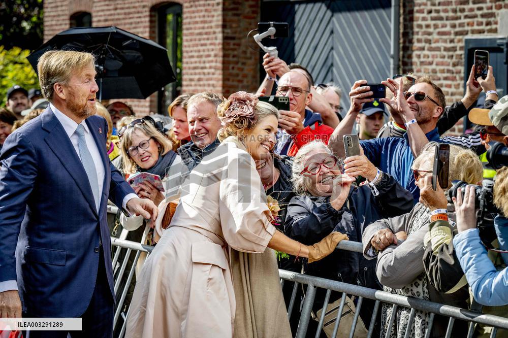 Dutch Royal Couple At 80 Years Of Freedom - Mesch