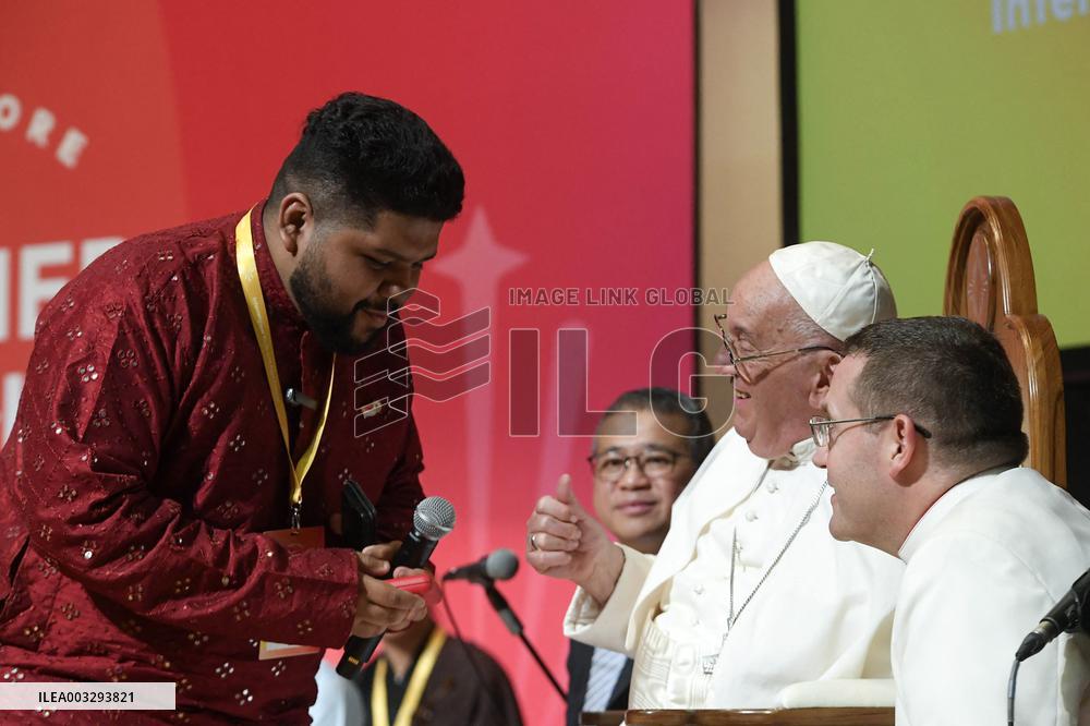 Pope Francis At Interreligious Meeting With Youth - Singapore