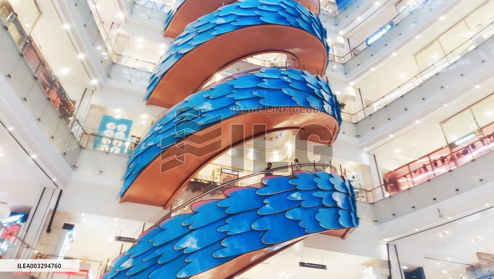Asia's First Spiral Escalator in Shanghai