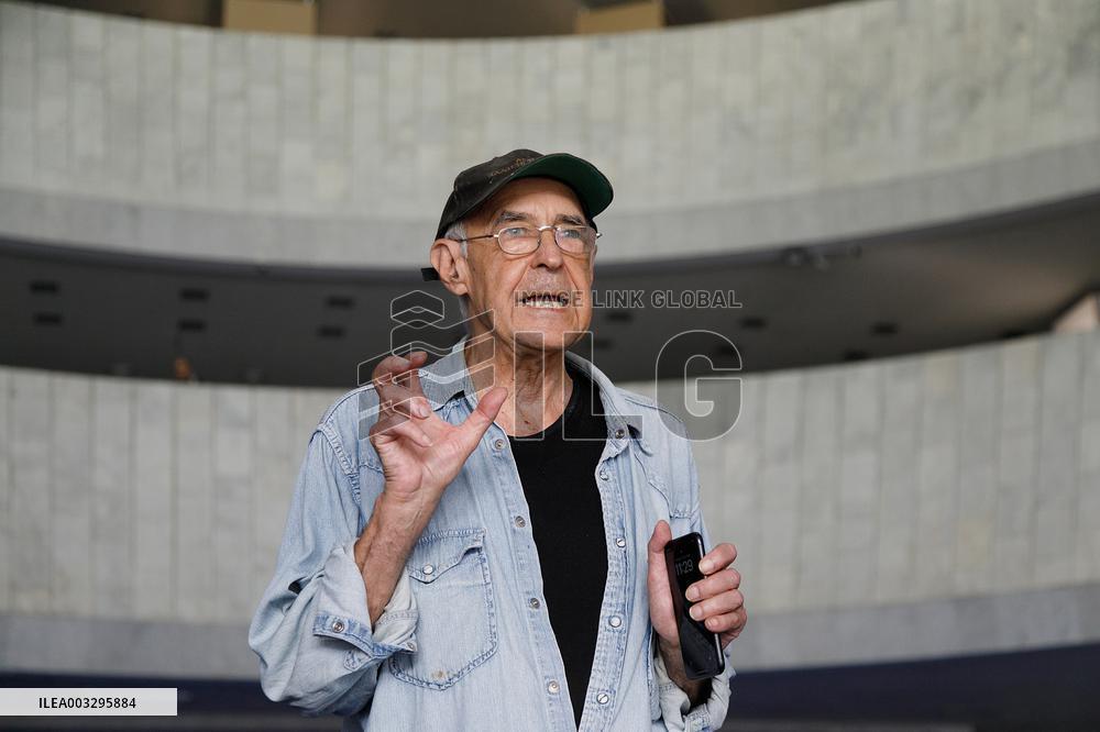 Retrospective exhibition of Ukrainian abstract artist Tiberii Silvashi in Kyiv