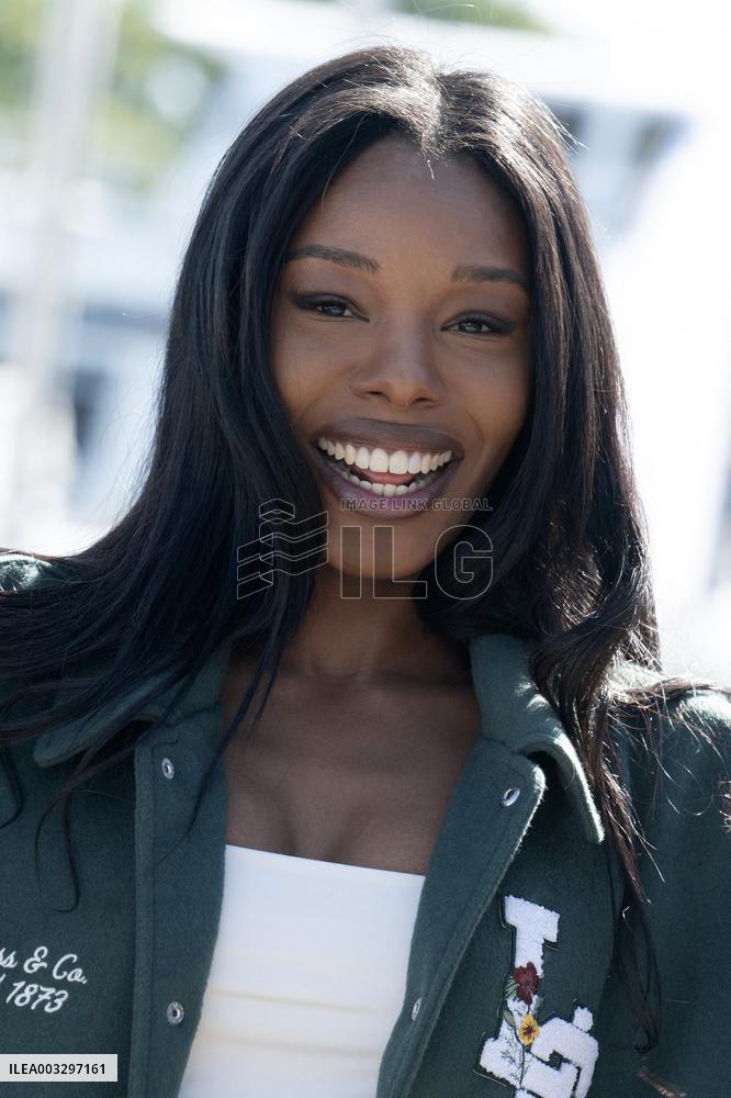 26th TV Fiction Festival - Des Gens Bien Ordinaires photocall - Day 4