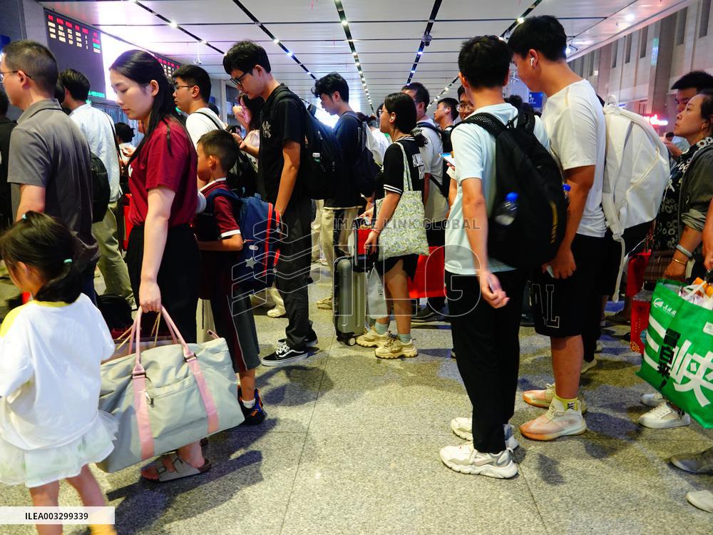 Mid-Autumn Festival Holiday Peak