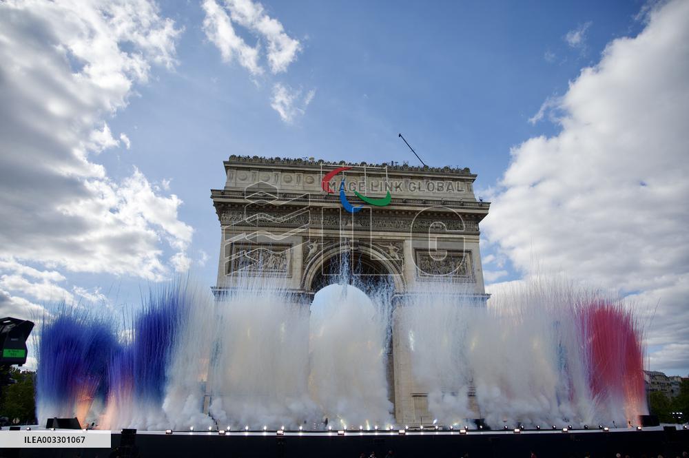 Parade Of French Athletes - Paris